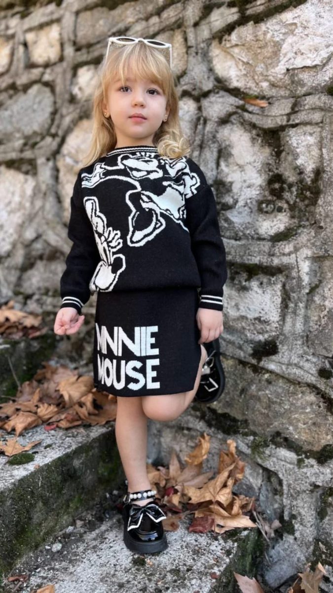 Ensemble fille en maille de laine avec motif cerises Mickey mousse 😍