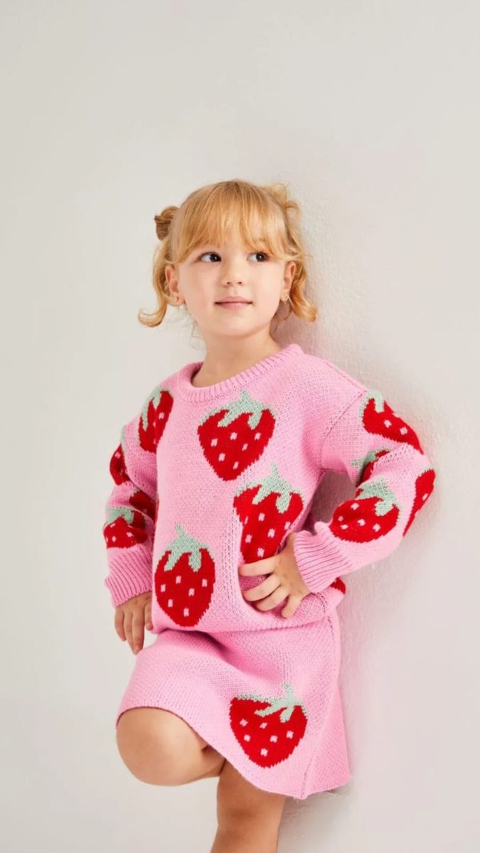 Ensemble fille en maille de laine avec motif fraises 🍓